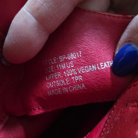 NWOT Red Vegan Leather Stylish Ankle Boots Size 11 - Picture 4 of 4